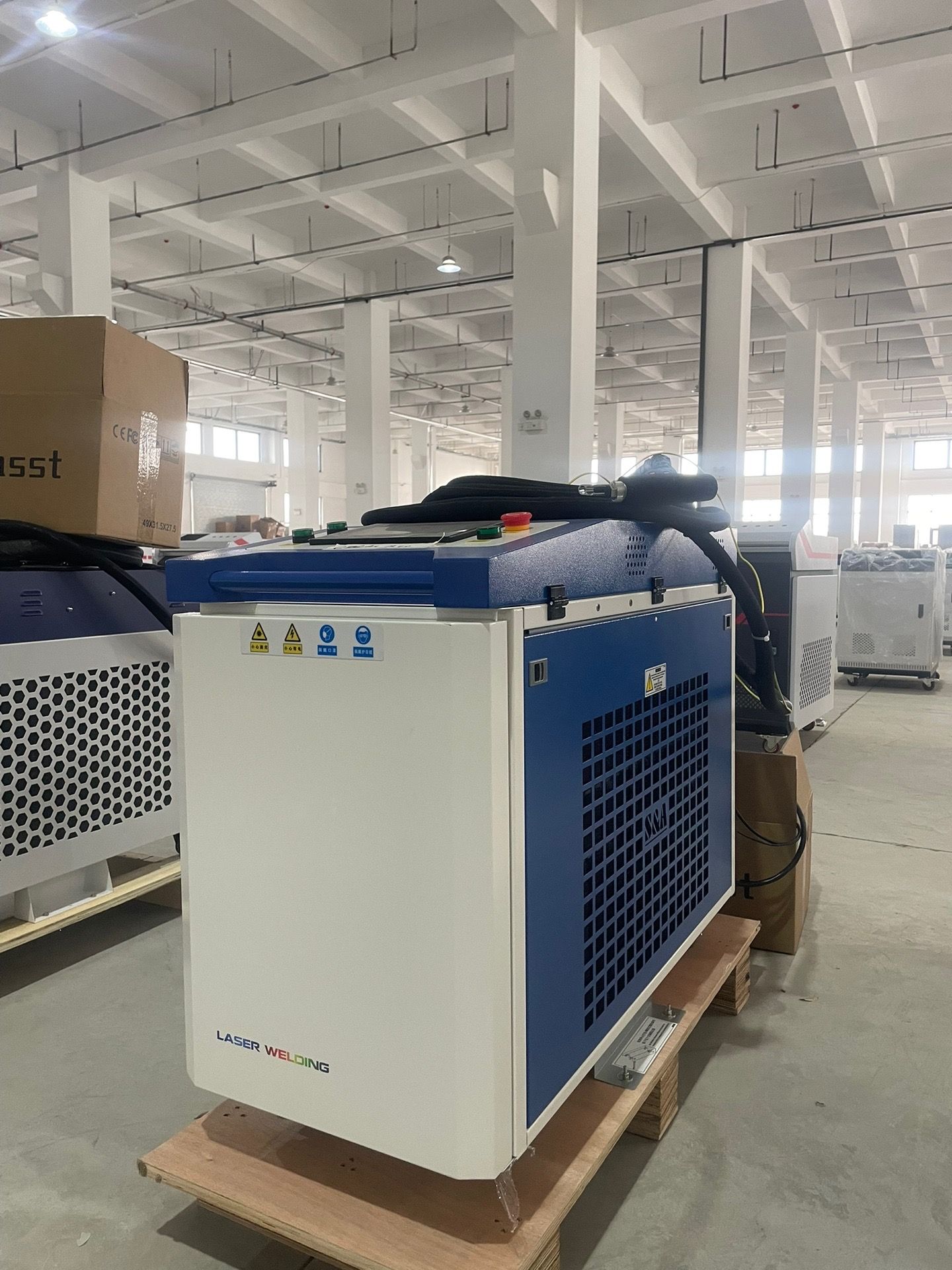 Factory Price 1500w 3000w Hand - Air Cooled Laser Welding Machine 1500W recension och pris