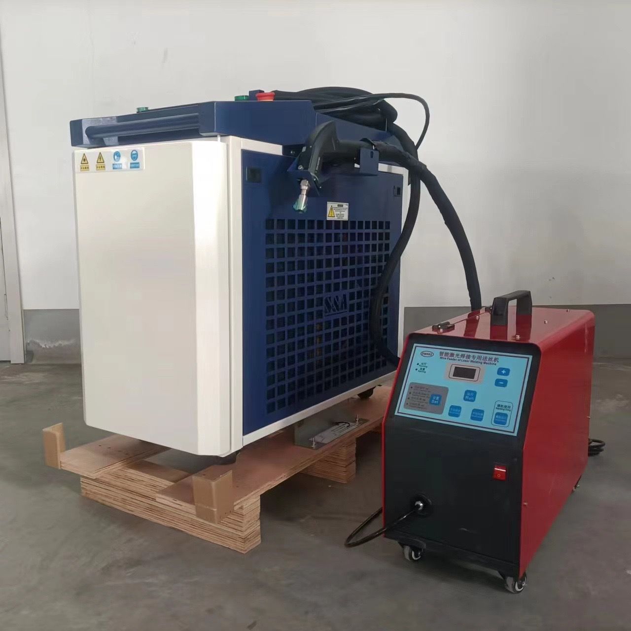 Factory Price 1500w 3000w Hand - Air Cooled Laser Welding Machine 1500W recension och pris