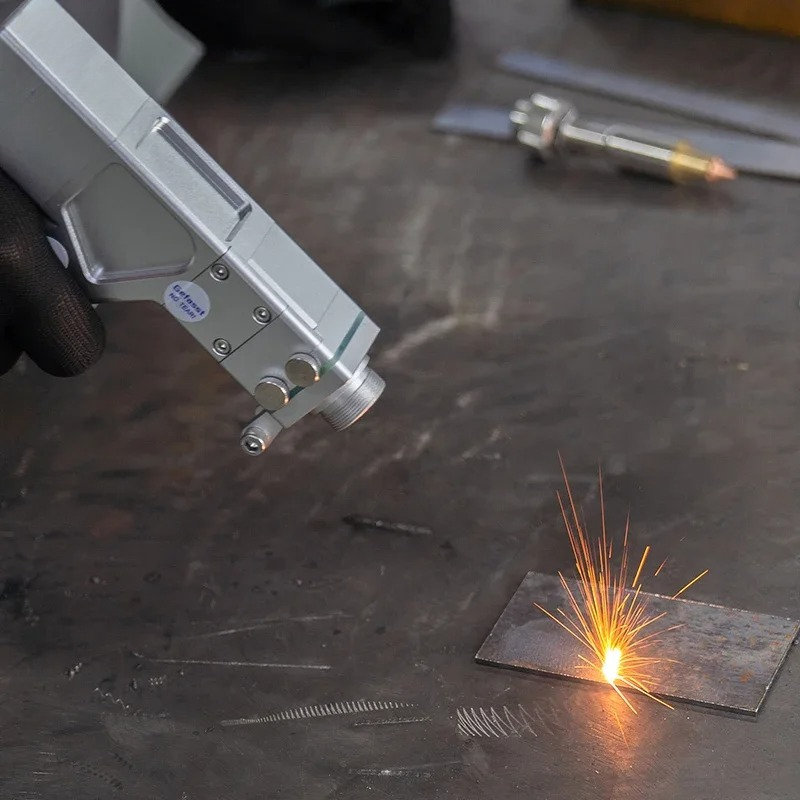 China handheld fiber    metal  - Fiber Laser Welder 2000W recension och pris